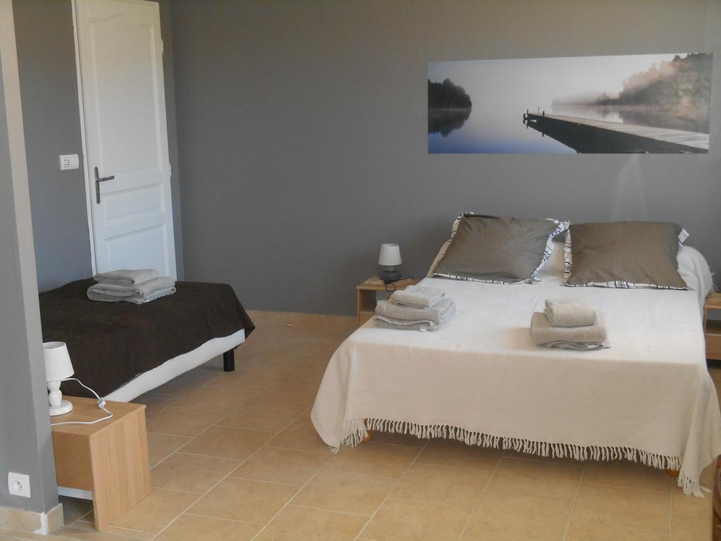 Chambres D'Hotes Les Maisses Mison Pokoj fotografie